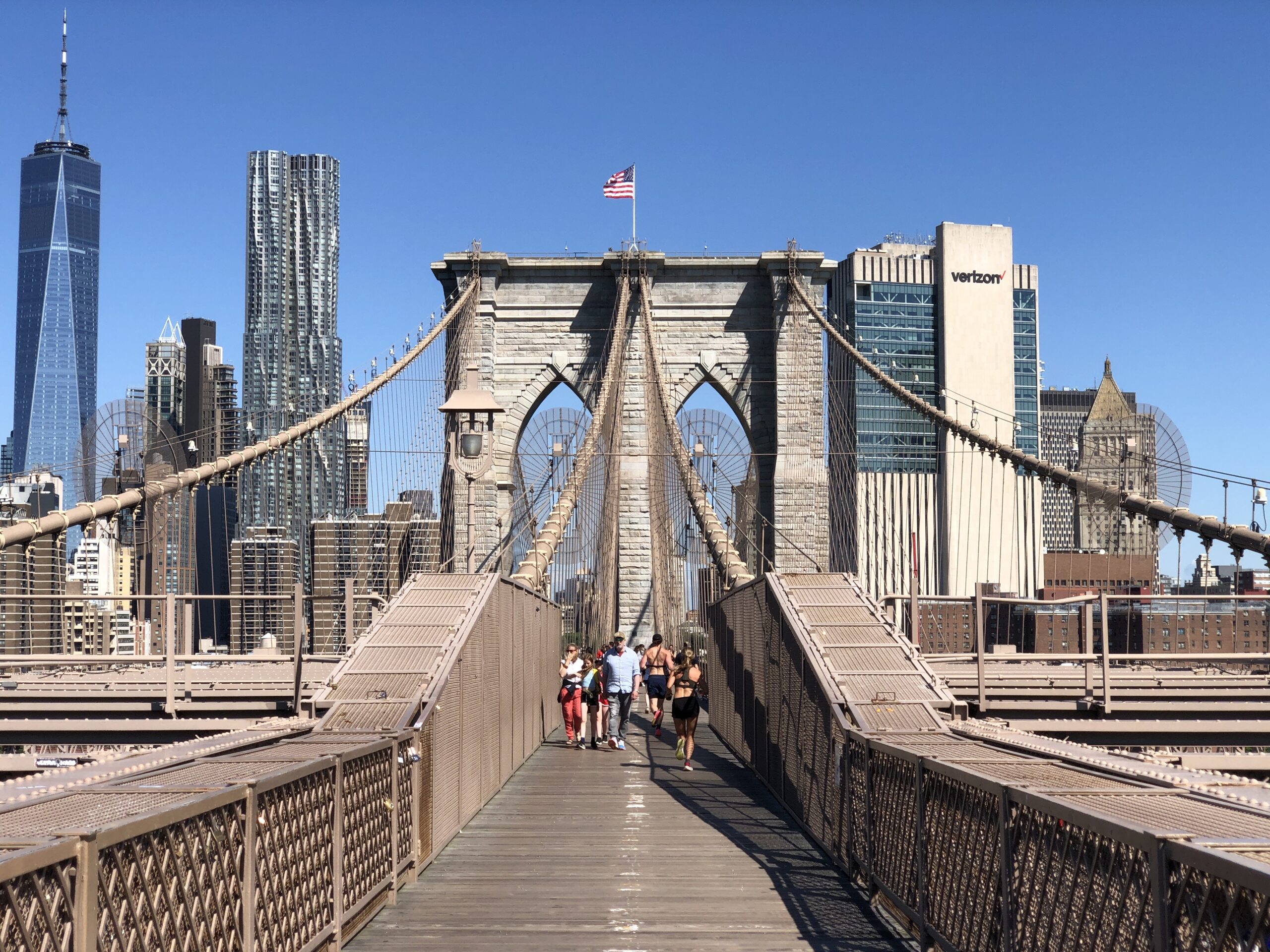 Brooklyn Bridge luxury car transportation
