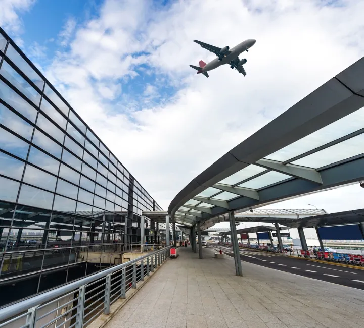 Professional Chauffeur Meet and Greet Service at JFK Baggage Claim