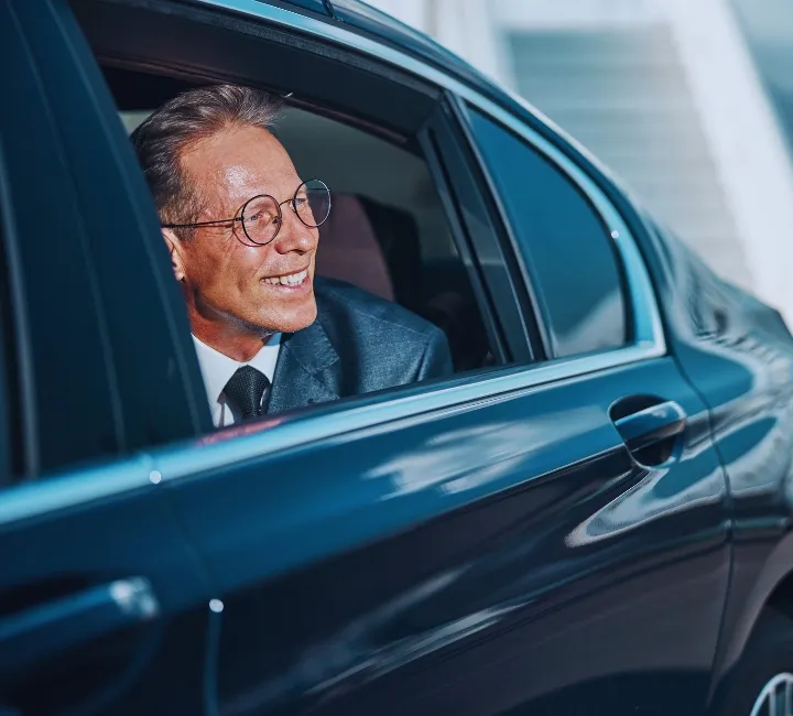 Early Morning and Late Flight Transfer LGA Car Service